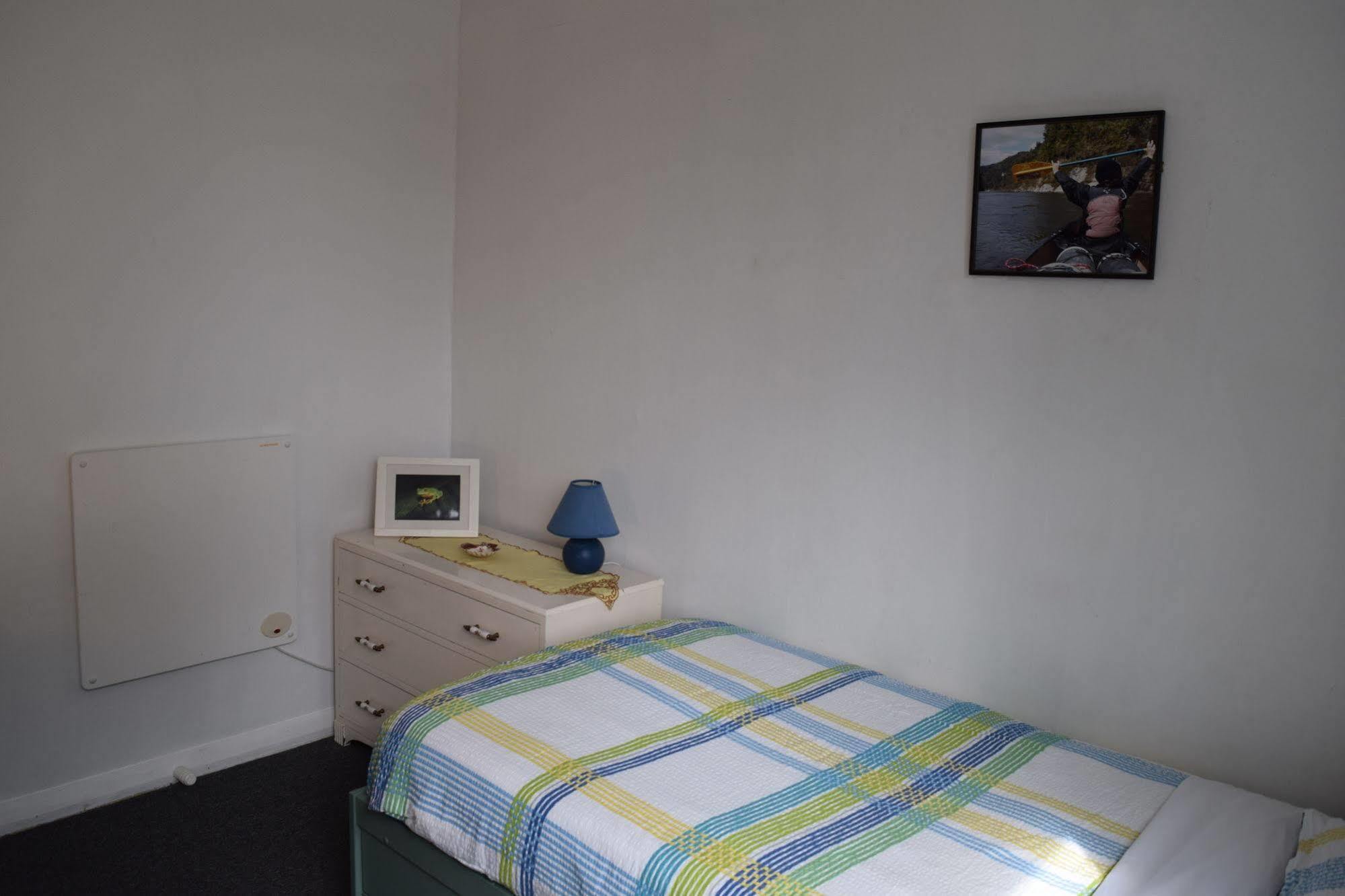 42B College House Vandrarhem Whanganui Exteriör bild