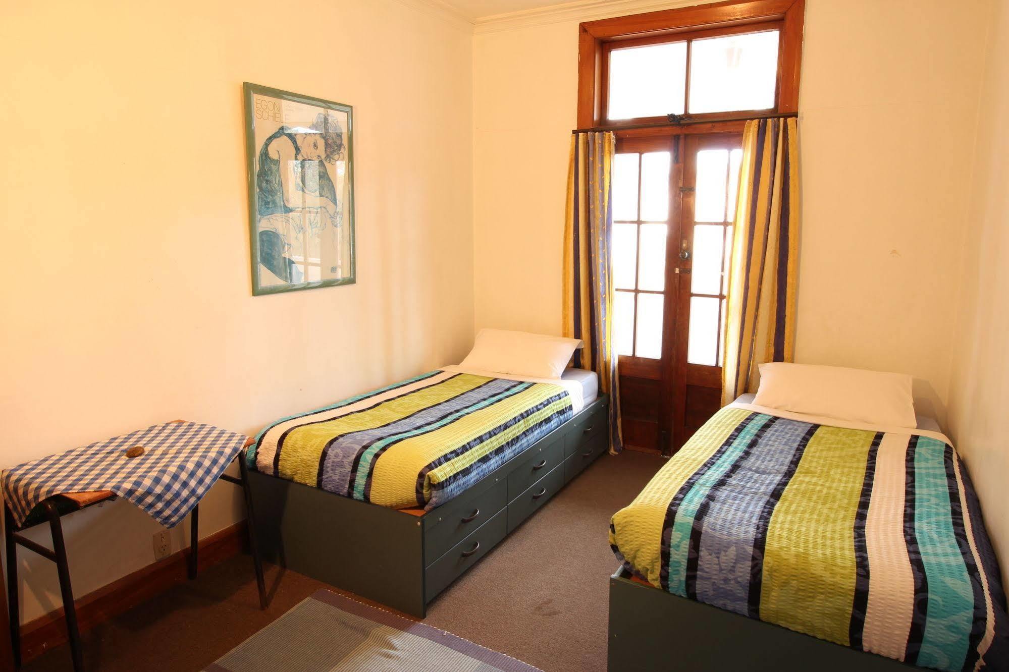 42B College House Vandrarhem Whanganui Exteriör bild