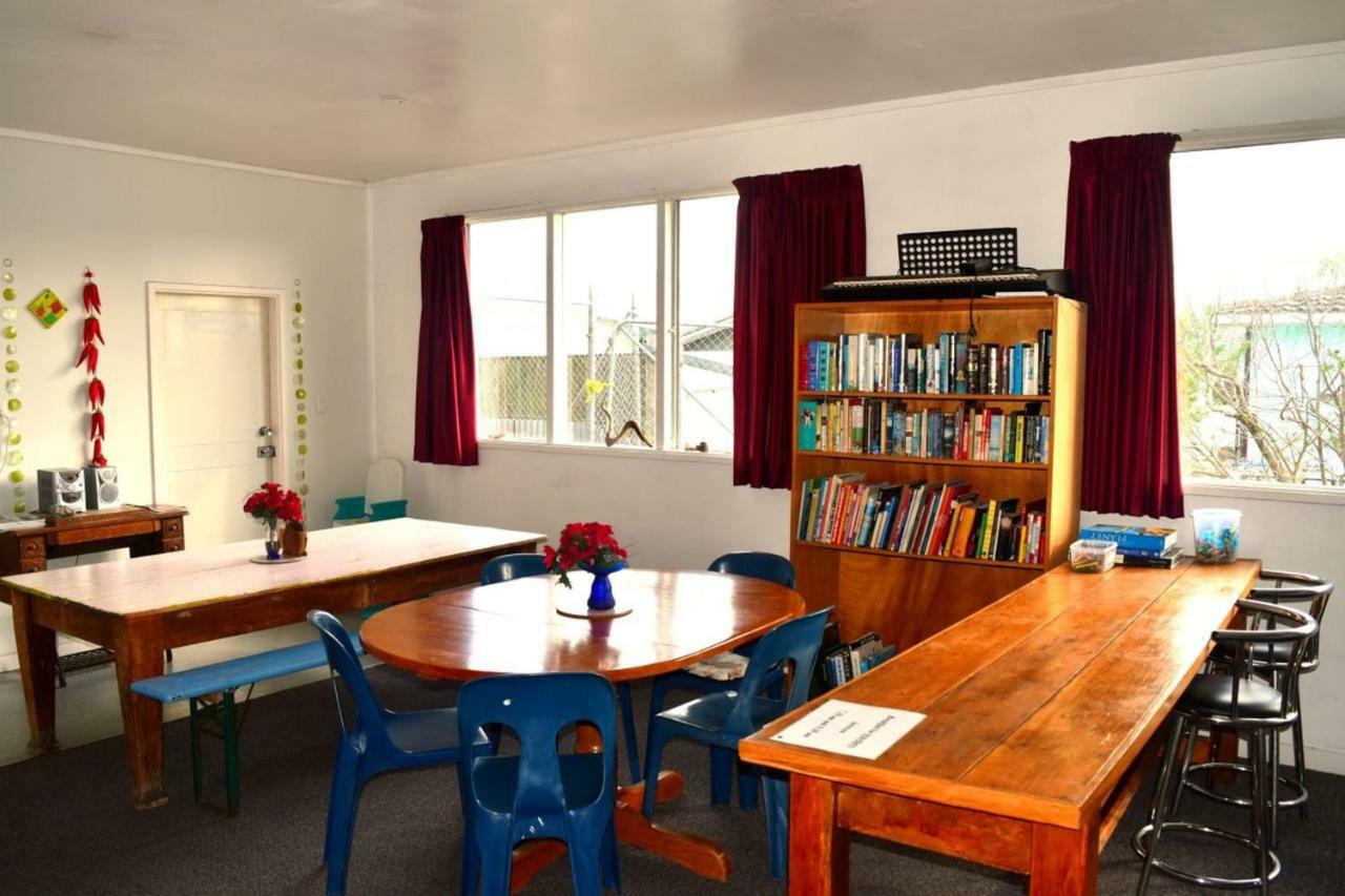 42B College House Vandrarhem Whanganui Exteriör bild